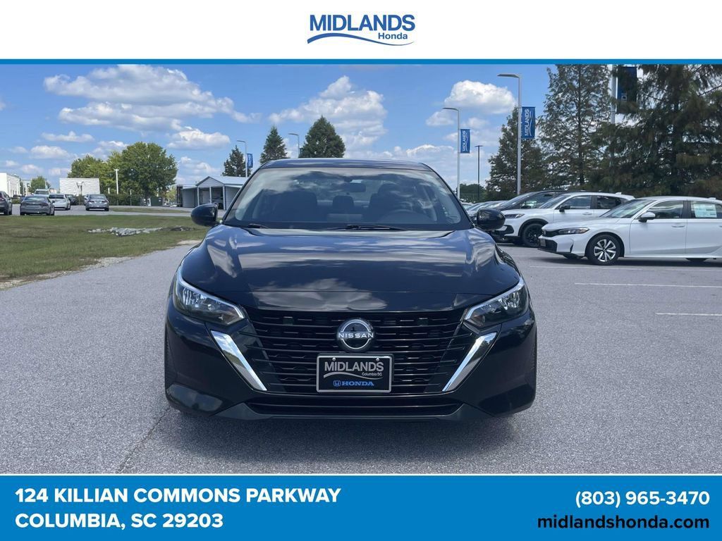 Used 2025 Nissan Sentra SV FWD image 2