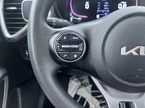Used 2024 Kia Soul LX w/ Option Group 015 FWD image 15
