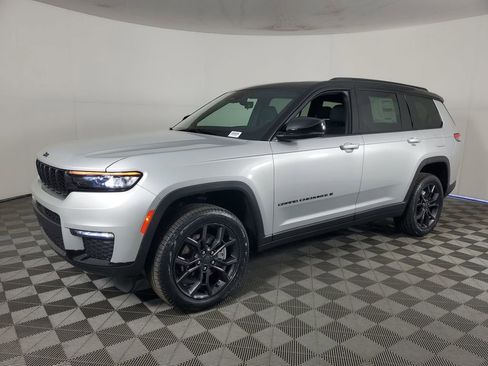 New 2025 Jeep Grand Cherokee L Limited image 8