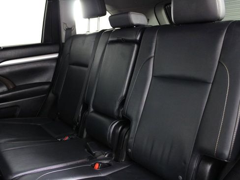 Used 2015 Toyota Highlander XLE image 20