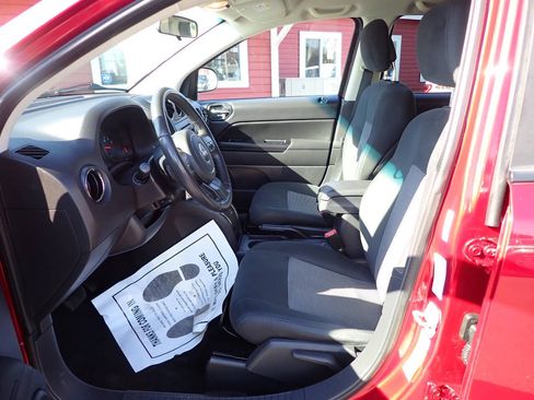Used 2013 Jeep Compass Latitude AWD/4WD image 8