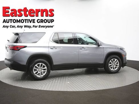 Used 2023 Chevrolet Traverse LS FWD image 42
