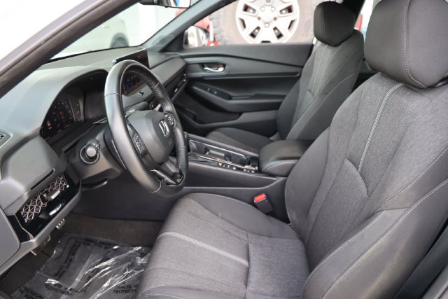Used 2023 Honda Accord Sport image 9