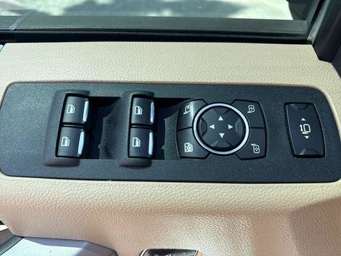 Used 2019 Ford F250 Lariat w/ Lariat Ultimate Package AWD/4WD image 50