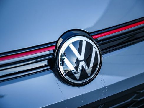 New 2026 Volkswagen GTI SE image 14