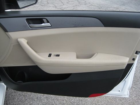 Used 2018 Hyundai Sonata SE FWD image 36