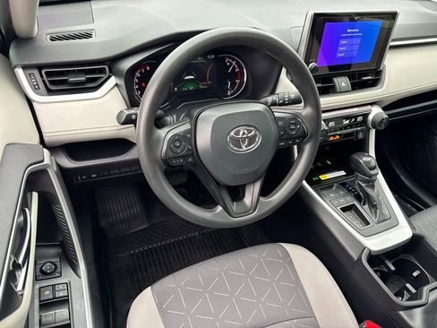 Certified 2024 Toyota RAV4 XLE image 21