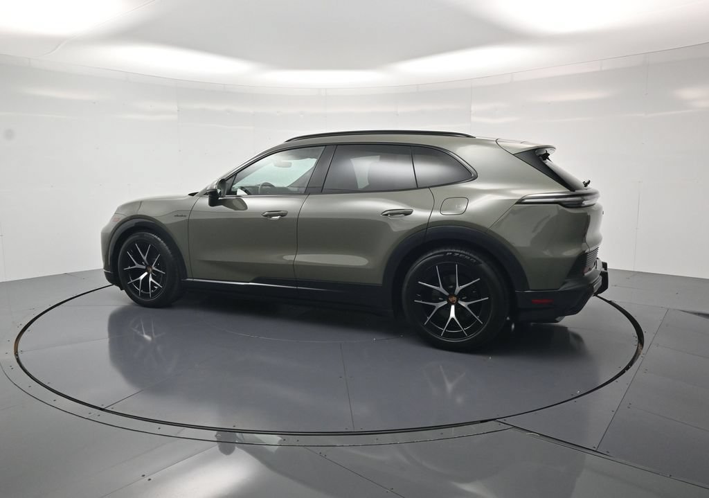 Used 2026 Porsche Cayenne Electric AWD/4WD image 3