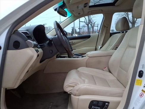 Used 2014 Lexus LS 460 w/ Comfort Package RWD image 13