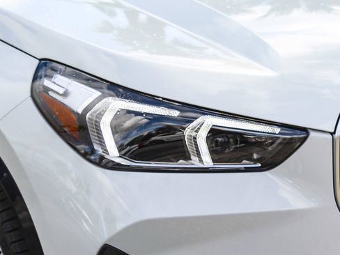 Certified 2025 BMW X1 xDrive28i w/ Convenience Package image 8