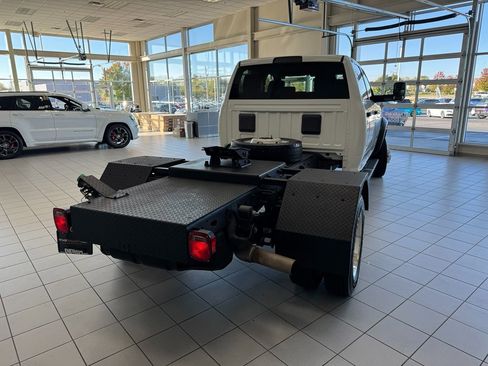 Used 2019 RAM 5500 Tradesman w/ Ambulance Prep Group image 55