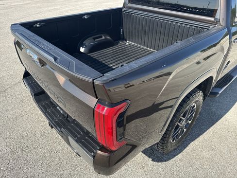 Used 2022 Toyota Tundra Limited AWD/4WD image 22