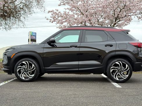 Used 2025 Chevrolet TrailBlazer RS w/ Convenience Package AWD/4WD image 7