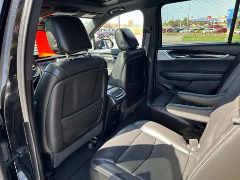 Used 2020 Cadillac XT6 Premium Luxury image 17