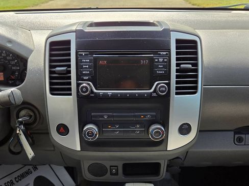 Used 2016 Nissan Frontier SV RWD image 23
