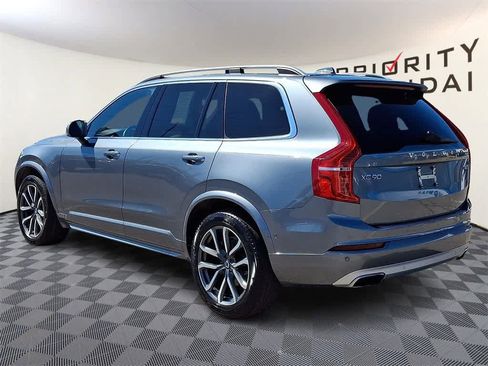Used 2018 Volvo XC90 T6 Momentum w/ Convenience Package image 5