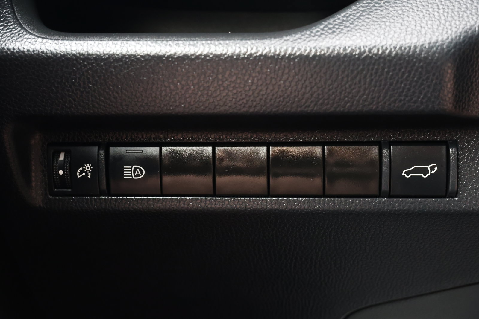 Used 2023 Toyota RAV4 XLE w/ Convenience Package AWD/4WD image 24