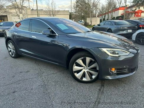 Used 2020 Tesla Model S Long Range Plus image 6