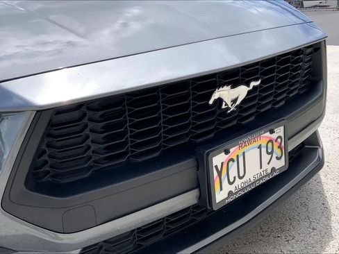 Used 2025 Ford Mustang Convertible RWD image 32