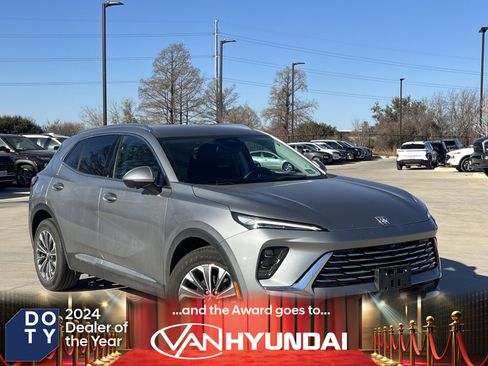 Used 2024 Buick Envision Preferred image 1