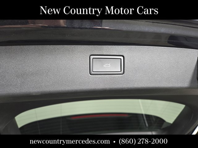 Used 2025 Volkswagen Tiguan SE R-Line AWD/4WD image 8