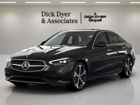 Used 2025 Mercedes-Benz C 300 Sedan image 29