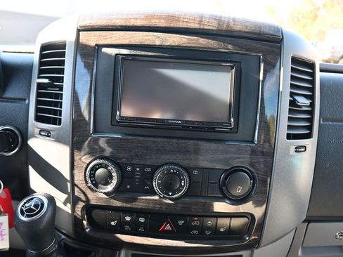 Used 2014 Mercedes-Benz Sprinter 3500 image 10