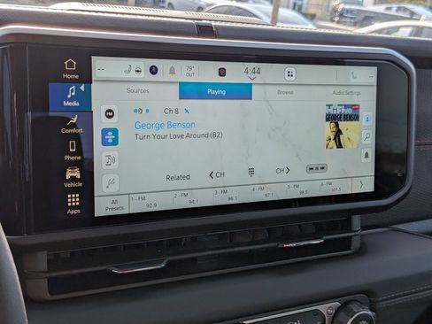 Used 2024 Jeep Gladiator Rubicon w/ Safety Group image 21