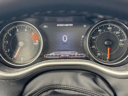 Used 2016 Jeep Cherokee Limited AWD/4WD image 6