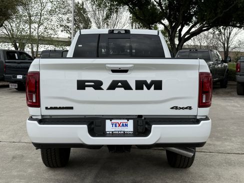 New 2026 RAM 2500 Laramie AWD/4WD image 6