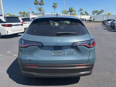 Used 2025 Honda HR-V LX image 6