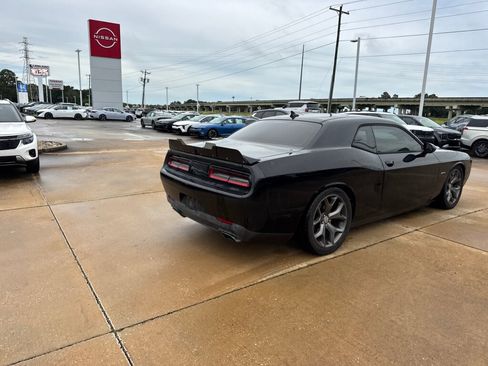 Used 2015 Dodge Challenger R/T w/ Quick Order Package 28B R/T RWD image 14