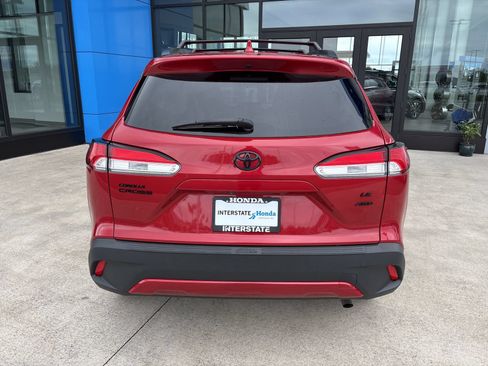 Used 2022 Toyota Corolla Cross LE w/ Moonroof Package AWD/4WD image 6