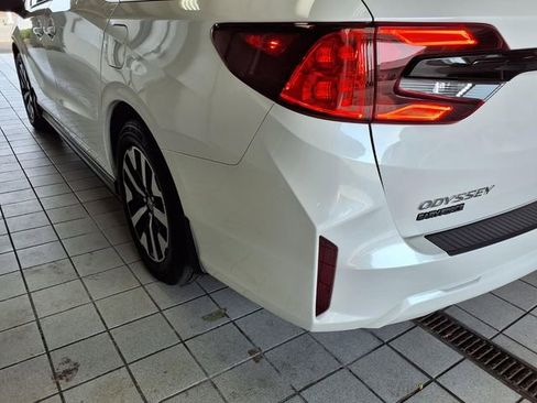 Certified 2025 Honda Odyssey EX-L image 23