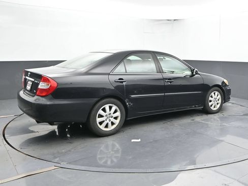 Used 2003 Toyota Camry XLE w/ XLE Premium Pkg FWD image 2