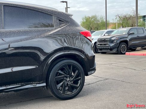 Used 2022 Honda HR-V Sport image 10
