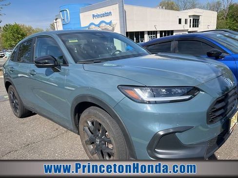Used 2024 Honda HR-V Sport image 1