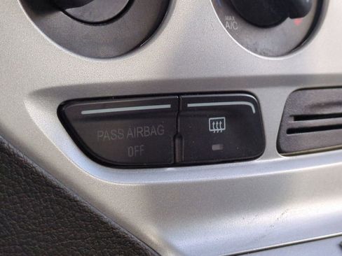 Used 2012 Ford Focus SE image 16