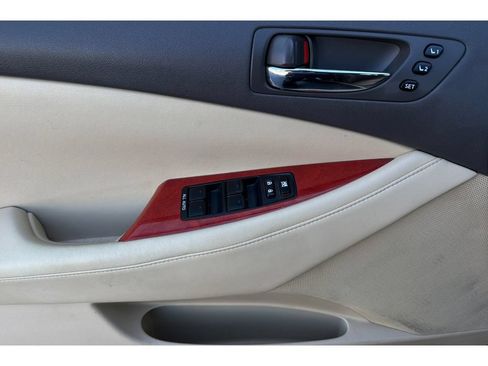 Used 2007 Lexus ES 350 w/ Premium Pkg FWD image 11