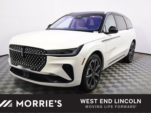 New 2026 Lincoln Nautilus Reserve image 1