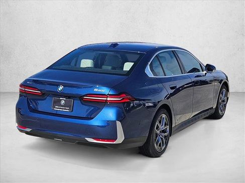 New 2026 BMW 540i xDrive w/ Premium Package image 5