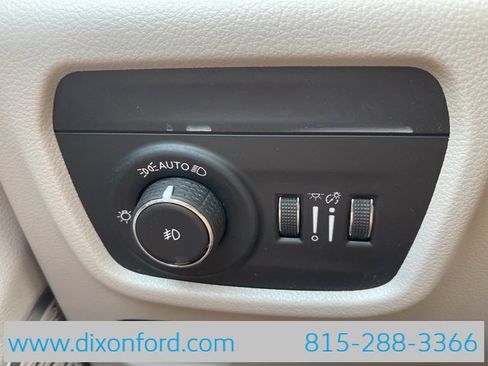 Used 2023 Jeep Grand Cherokee Overland image 18