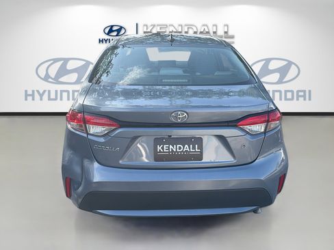 Used 2022 Toyota Corolla L FWD image 3