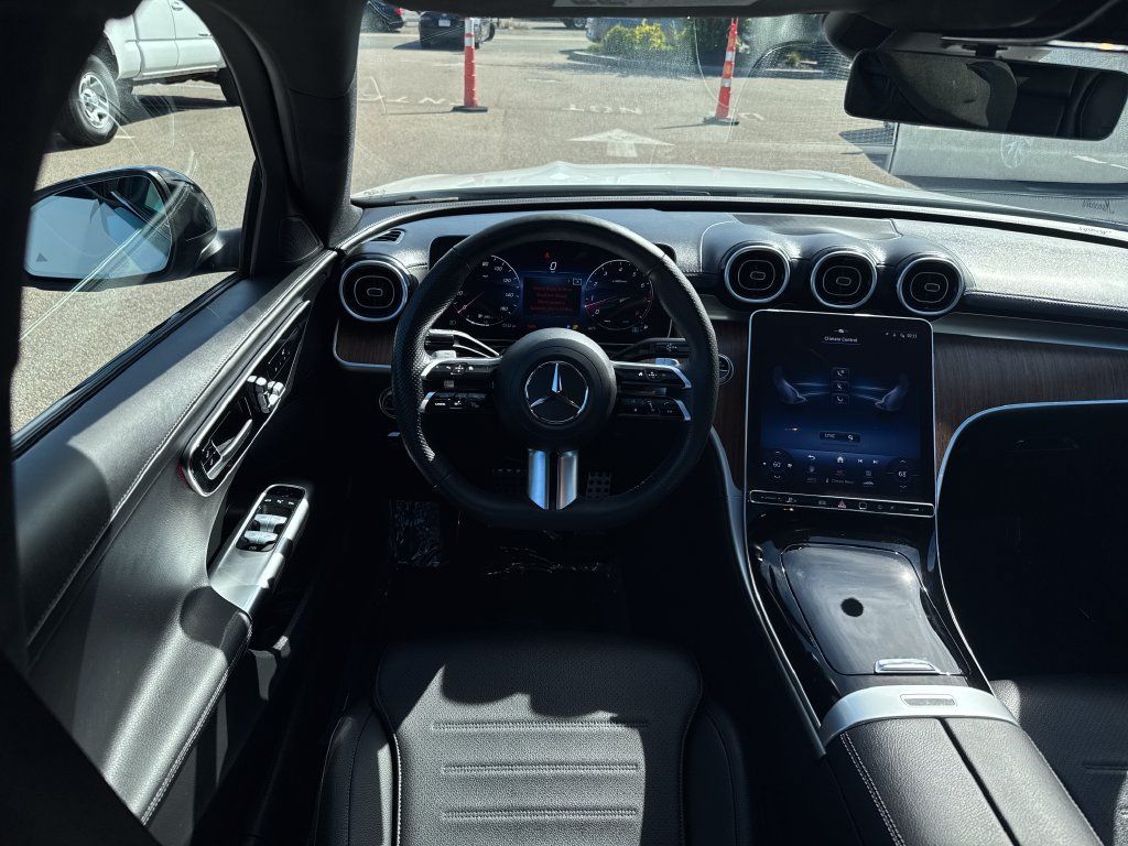 Used 2024 Mercedes-Benz C 300 4MATIC Sedan image 11