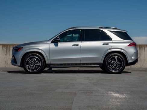 Used 2026 Mercedes-Benz GLE 450 4MATIC image 3