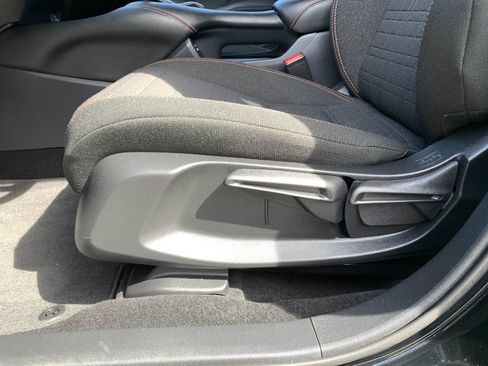 Used 2025 Honda HR-V Sport image 36