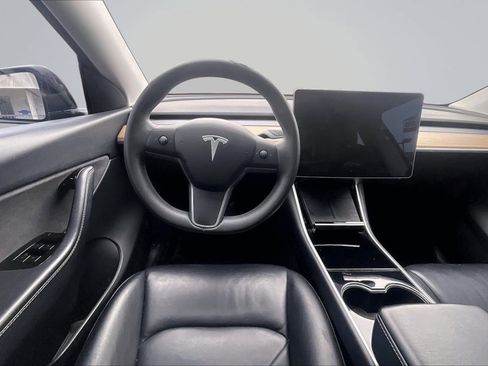 Used 2020 Tesla Model Y Long Range AWD/4WD image 5
