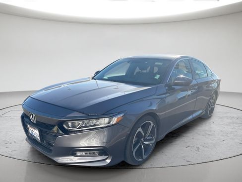 Used 2018 Honda Accord Sport image 7