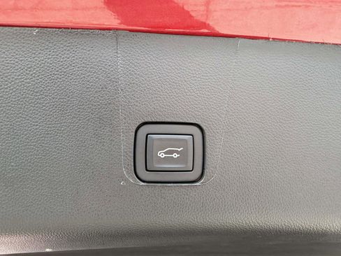 Used 2023 Chevrolet Traverse RS AWD/4WD image 7