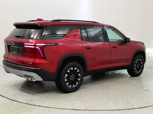 New 2026 Chevrolet Traverse Z71 w/ Driver Confidence Package AWD/4WD image 7
